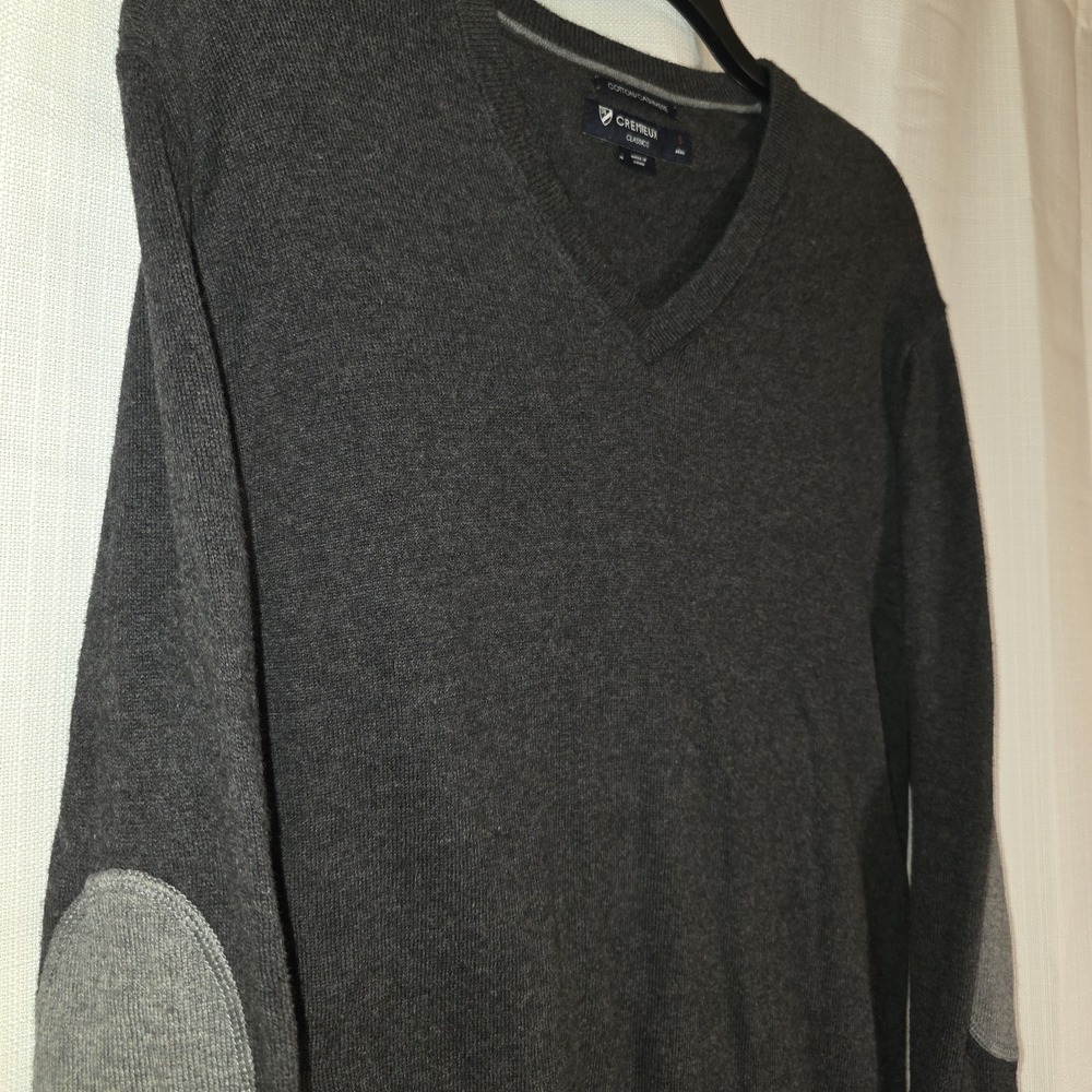 Cremieux Men's Charcoal Gray V-Neck Cozy Business Casual Cashmere Sweater Small - Picture 2 of 9